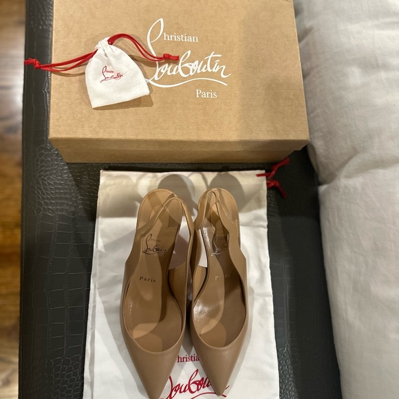 Gorgeous nude Hot Chick Pumps Christian Louboutin size 38! Worn one time only! - Picture 3 of 7